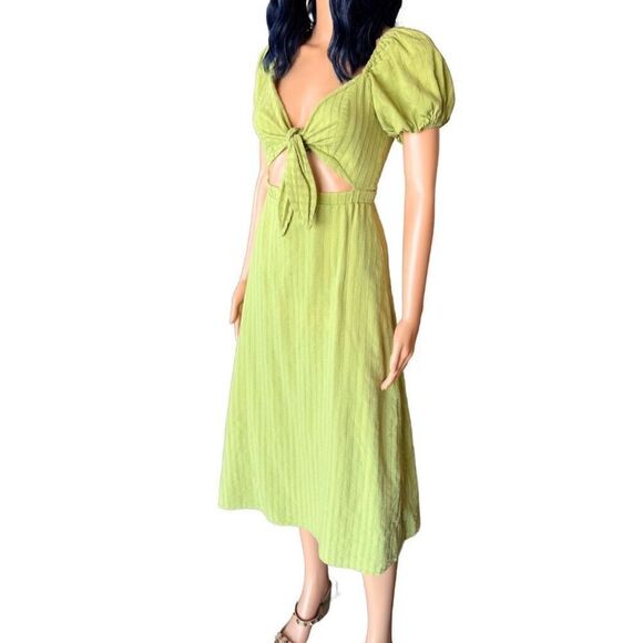 Show Me Your Mumu Pear Green Gabrielle Tie Front Midi Dress - Picture 6 of 6